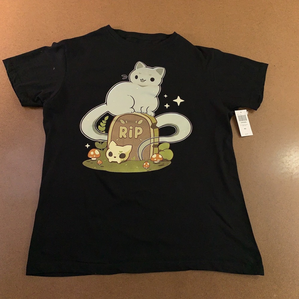 Hot Topic x Rihnlin Adult Medium Black Cat Ghost Tombstone Graphic T-Shirt NWT